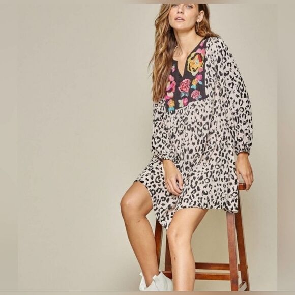 Savanna Jane Leopard printed long sleeve floral embroidered dress plus size 1X - Picture 3 of 9